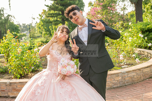 Jane Elizabeth quinceanera photographer-videographer-South Gate-Whittier-The Rose gardens in Whittier Ca. Gustavo Villarreal photography, videography, 323-633-8283, www.gvphotoandvideo.com