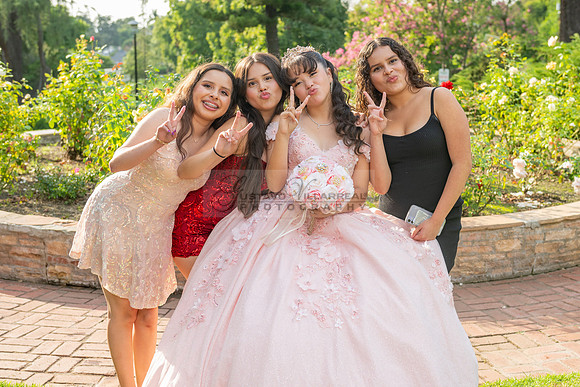 Jane Elizabeth quinceanera photographer-videographer-South Gate-Whittier-The Rose gardens in Whittier Ca. Gustavo Villarreal photography, videography, 323-633-8283, www.gvphotoandvideo.com