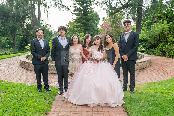 Jane Elizabeth quinceanera photographer-videographer-South Gate-Whittier-The Rose gardens in Whittier Ca. Gustavo Villarreal photography, videography, 323-633-8283, www.gvphotoandvideo.com