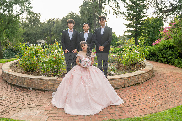 Jane Elizabeth quinceanera photographer-videographer-South Gate-Whittier-The Rose gardens in Whittier Ca. Gustavo Villarreal photography, videography, 323-633-8283, www.gvphotoandvideo.com