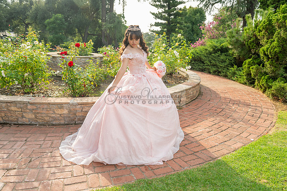 Jane Elizabeth quinceanera photographer-videographer-South Gate-Whittier-The Rose gardens in Whittier Ca. Gustavo Villarreal photography, videography, 323-633-8283, www.gvphotoandvideo.com
