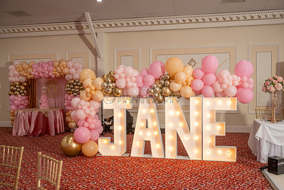 Jane Elizabeth quinceanera photographer-videographer-South Gate-Whittier-The Rose gardens in Whittier Ca. Gustavo Villarreal photography, videography, 323-633-8283, www.gvphotoandvideo.com