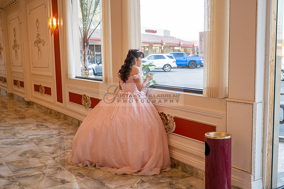 Jane Elizabeth quinceanera photographer-videographer-South Gate-Whittier-The Rose gardens in Whittier Ca. Gustavo Villarreal photography, videography, 323-633-8283, www.gvphotoandvideo.com