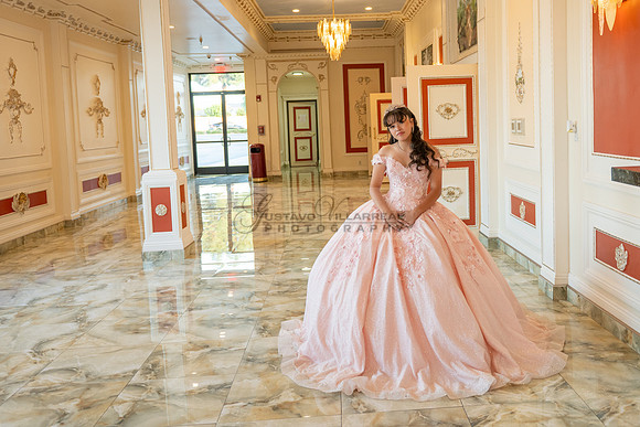 Jane Elizabeth quinceanera photographer-videographer-South Gate-Whittier-The Rose gardens in Whittier Ca. Gustavo Villarreal photography, videography, 323-633-8283, www.gvphotoandvideo.com