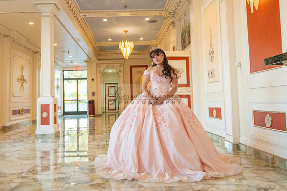 Jane Elizabeth quinceanera photographer-videographer-South Gate-Whittier-The Rose gardens in Whittier Ca. Gustavo Villarreal photography, videography, 323-633-8283, www.gvphotoandvideo.com