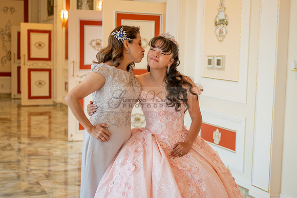 Jane Elizabeth quinceanera photographer-videographer-South Gate-Whittier-The Rose gardens in Whittier Ca. Gustavo Villarreal photography, videography, 323-633-8283, www.gvphotoandvideo.com