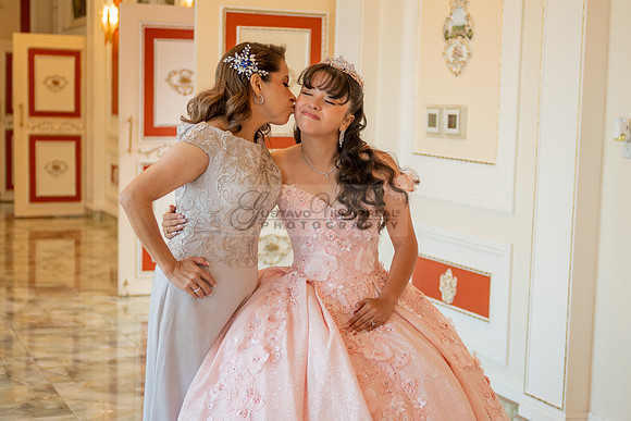 Jane Elizabeth quinceanera photographer-videographer-South Gate-Whittier-The Rose gardens in Whittier Ca. Gustavo Villarreal photography, videography, 323-633-8283, www.gvphotoandvideo.com