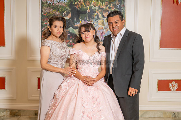 Jane Elizabeth quinceanera photographer-videographer-South Gate-Whittier-The Rose gardens in Whittier Ca. Gustavo Villarreal photography, videography, 323-633-8283, www.gvphotoandvideo.com