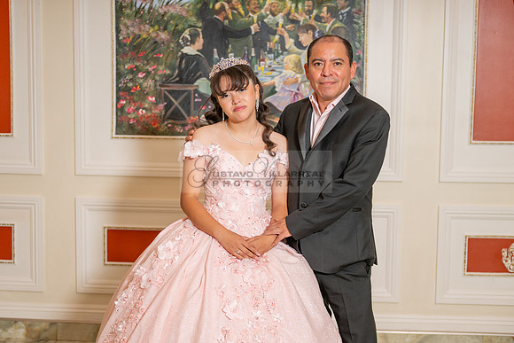 Jane Elizabeth quinceanera photographer-videographer-South Gate-Whittier-The Rose gardens in Whittier Ca. Gustavo Villarreal photography, videography, 323-633-8283, www.gvphotoandvideo.com