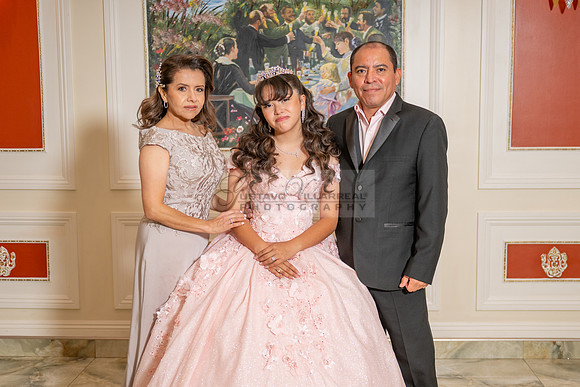 Jane Elizabeth quinceanera photographer-videographer-South Gate-Whittier-The Rose gardens in Whittier Ca. Gustavo Villarreal photography, videography, 323-633-8283, www.gvphotoandvideo.com