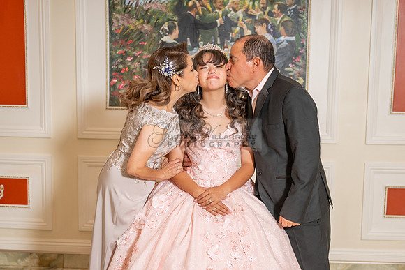 Jane Elizabeth quinceanera photographer-videographer-South Gate-Whittier-The Rose gardens in Whittier Ca. Gustavo Villarreal photography, videography, 323-633-8283, www.gvphotoandvideo.com