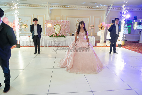 Jane Elizabeth quinceanera photographer-videographer-South Gate-Whittier-The Rose gardens in Whittier Ca. Gustavo Villarreal photography, videography, 323-633-8283, www.gvphotoandvideo.com