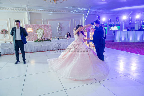 Jane Elizabeth quinceanera photographer-videographer-South Gate-Whittier-The Rose gardens in Whittier Ca. Gustavo Villarreal photography, videography, 323-633-8283, www.gvphotoandvideo.com