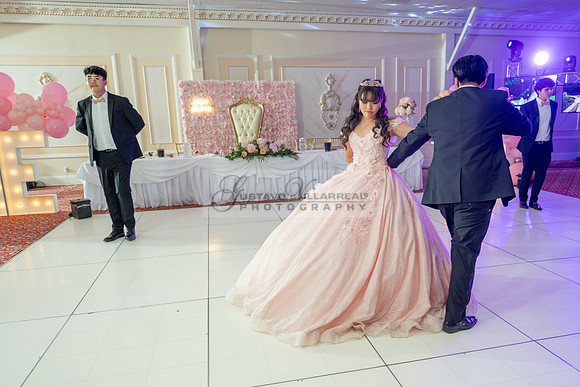 Jane Elizabeth quinceanera photographer-videographer-South Gate-Whittier-The Rose gardens in Whittier Ca. Gustavo Villarreal photography, videography, 323-633-8283, www.gvphotoandvideo.com
