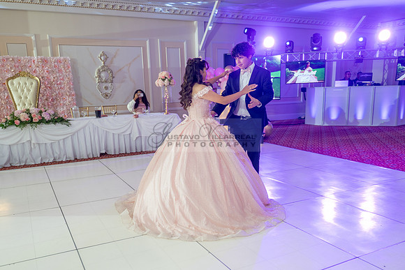 Jane Elizabeth quinceanera photographer-videographer-South Gate-Whittier-The Rose gardens in Whittier Ca. Gustavo Villarreal photography, videography, 323-633-8283, www.gvphotoandvideo.com