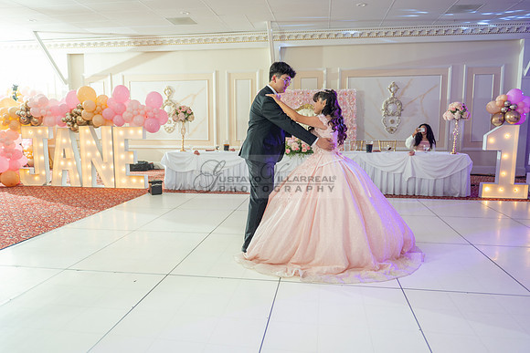 Jane Elizabeth quinceanera photographer-videographer-South Gate-Whittier-The Rose gardens in Whittier Ca. Gustavo Villarreal photography, videography, 323-633-8283, www.gvphotoandvideo.com