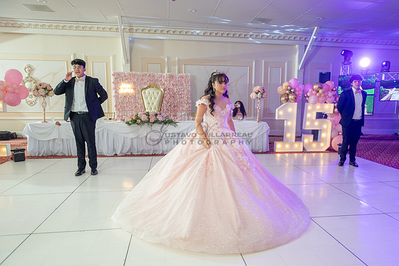 Jane Elizabeth quinceanera photographer-videographer-South Gate-Whittier-The Rose gardens in Whittier Ca. Gustavo Villarreal photography, videography, 323-633-8283, www.gvphotoandvideo.com