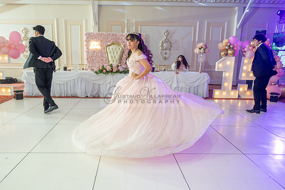 Jane Elizabeth quinceanera photographer-videographer-South Gate-Whittier-The Rose gardens in Whittier Ca. Gustavo Villarreal photography, videography, 323-633-8283, www.gvphotoandvideo.com