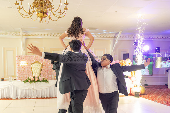 Jane Elizabeth quinceanera photographer-videographer-South Gate-Whittier-The Rose gardens in Whittier Ca. Gustavo Villarreal photography, videography, 323-633-8283, www.gvphotoandvideo.com