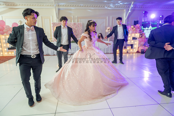 Jane Elizabeth quinceanera photographer-videographer-South Gate-Whittier-The Rose gardens in Whittier Ca. Gustavo Villarreal photography, videography, 323-633-8283, www.gvphotoandvideo.com