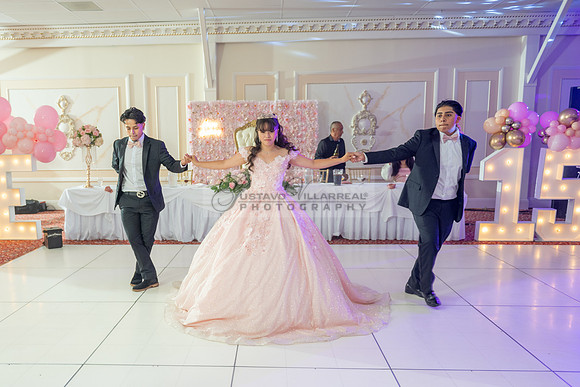 Jane Elizabeth quinceanera photographer-videographer-South Gate-Whittier-The Rose gardens in Whittier Ca. Gustavo Villarreal photography, videography, 323-633-8283, www.gvphotoandvideo.com