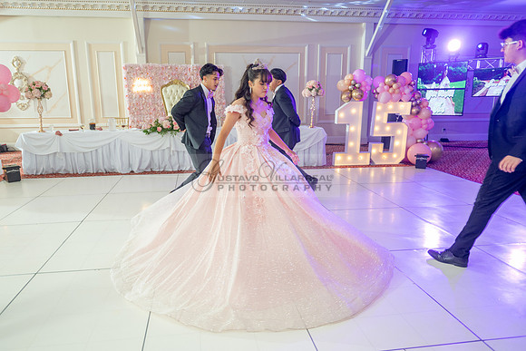 Jane Elizabeth quinceanera photographer-videographer-South Gate-Whittier-The Rose gardens in Whittier Ca. Gustavo Villarreal photography, videography, 323-633-8283, www.gvphotoandvideo.com