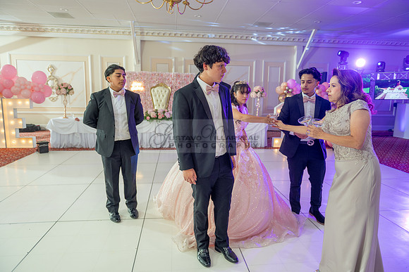 Jane Elizabeth quinceanera photographer-videographer-South Gate-Whittier-The Rose gardens in Whittier Ca. Gustavo Villarreal photography, videography, 323-633-8283, www.gvphotoandvideo.com