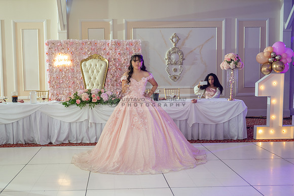 Jane Elizabeth quinceanera photographer-videographer-South Gate-Whittier-The Rose gardens in Whittier Ca. Gustavo Villarreal photography, videography, 323-633-8283, www.gvphotoandvideo.com