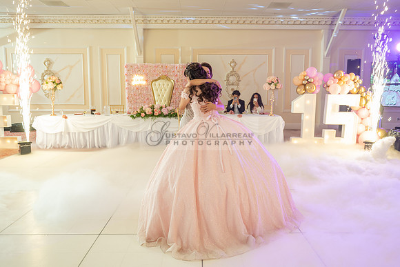 Jane Elizabeth quinceanera photographer-videographer-South Gate-Whittier-The Rose gardens in Whittier Ca. Gustavo Villarreal photography, videography, 323-633-8283, www.gvphotoandvideo.com
