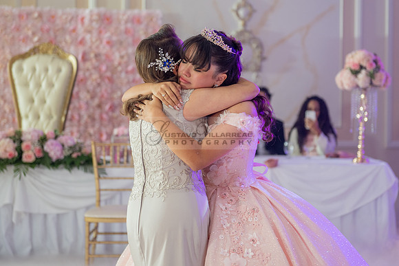 Jane Elizabeth quinceanera photographer-videographer-South Gate-Whittier-The Rose gardens in Whittier Ca. Gustavo Villarreal photography, videography, 323-633-8283, www.gvphotoandvideo.com