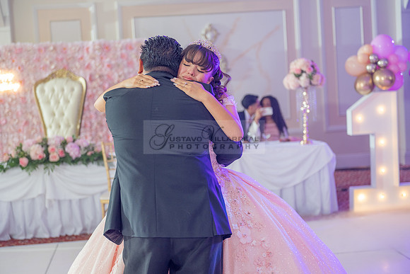 Jane Elizabeth quinceanera photographer-videographer-South Gate-Whittier-The Rose gardens in Whittier Ca. Gustavo Villarreal photography, videography, 323-633-8283, www.gvphotoandvideo.com