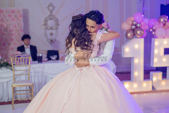 Jane Elizabeth quinceanera photographer-videographer-South Gate-Whittier-The Rose gardens in Whittier Ca. Gustavo Villarreal photography, videography, 323-633-8283, www.gvphotoandvideo.com