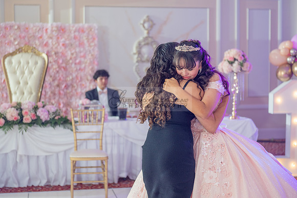 Jane Elizabeth quinceanera photographer-videographer-South Gate-Whittier-The Rose gardens in Whittier Ca. Gustavo Villarreal photography, videography, 323-633-8283, www.gvphotoandvideo.com