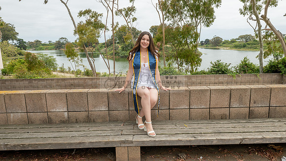Lauren Berry graduation photos, portraits at UCSB Santa Barbara Ca. Gustavo Villarreal Photography, 323-633-8283
