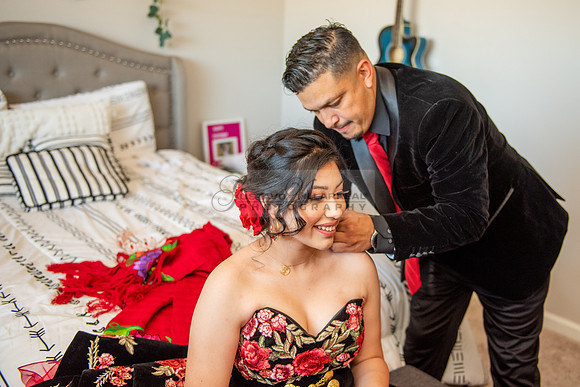 Katelynn Ramirez quinceanera celebration photography and video at Poncitlan square park in Palmdale Ca, www.gustavovillarreal.com, 323-633-8283