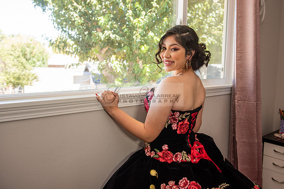 Katelynn Ramirez quinceanera celebration photography and video at Poncitlan square park in Palmdale Ca, www.gustavovillarreal.com, 323-633-8283