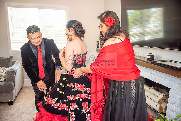 Katelynn Ramirez quinceanera celebration photography and video at Poncitlan square park in Palmdale Ca, www.gustavovillarreal.com, 323-633-8283