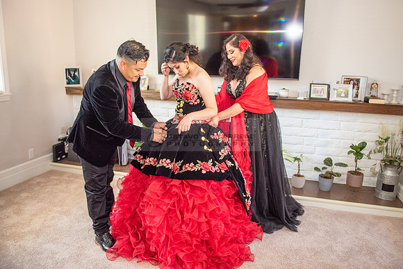 Katelynn Ramirez quinceanera celebration photography and video at Poncitlan square park in Palmdale Ca, www.gustavovillarreal.com, 323-633-8283