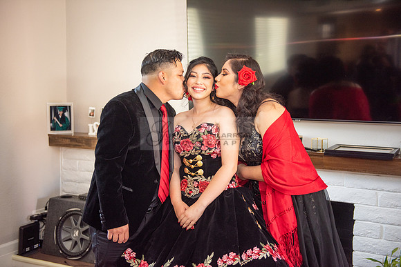 Katelynn Ramirez quinceanera celebration photography and video at Poncitlan square park in Palmdale Ca, www.gustavovillarreal.com, 323-633-8283