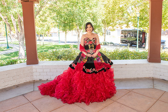 Katelynn Ramirez quinceanera celebration photography and video at Poncitlan square park in Palmdale Ca, www.gustavovillarreal.com, 323-633-8283
