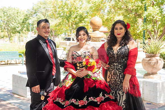 Katelynn Ramirez quinceanera celebration photography and video at Poncitlan square park in Palmdale Ca, www.gustavovillarreal.com, 323-633-8283