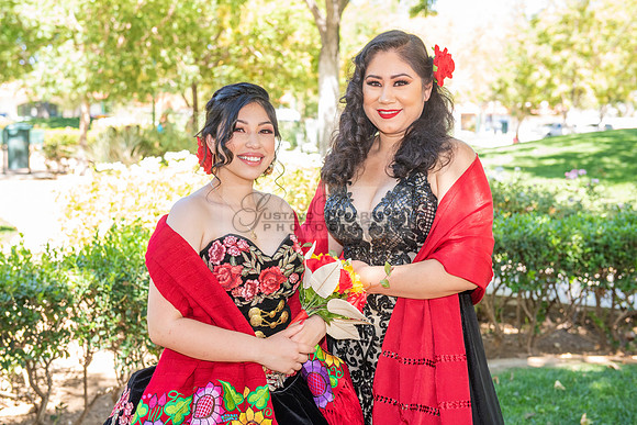 Katelynn Ramirez quinceanera celebration photography and video at Poncitlan square park in Palmdale Ca, www.gustavovillarreal.com, 323-633-8283