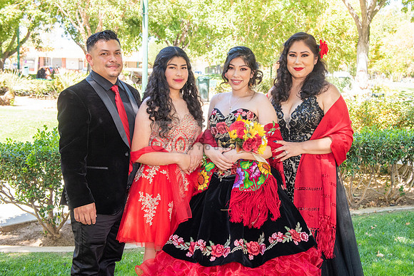 Katelynn Ramirez quinceanera celebration photography and video at Poncitlan square park in Palmdale Ca, www.gustavovillarreal.com, 323-633-8283