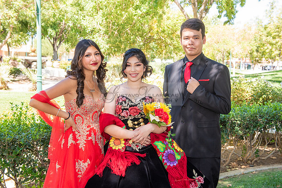 Katelynn Ramirez quinceanera celebration photography and video at Poncitlan square park in Palmdale Ca, www.gustavovillarreal.com, 323-633-8283