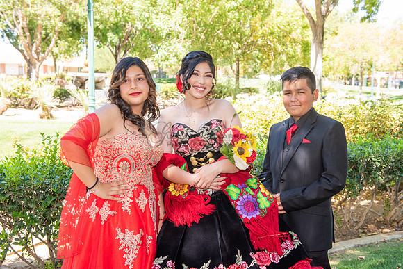 Katelynn Ramirez quinceanera celebration photography and video at Poncitlan square park in Palmdale Ca, www.gustavovillarreal.com, 323-633-8283