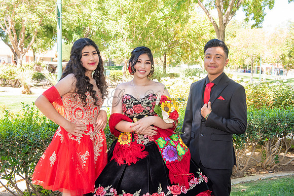 Katelynn Ramirez quinceanera celebration photography and video at Poncitlan square park in Palmdale Ca, www.gustavovillarreal.com, 323-633-8283