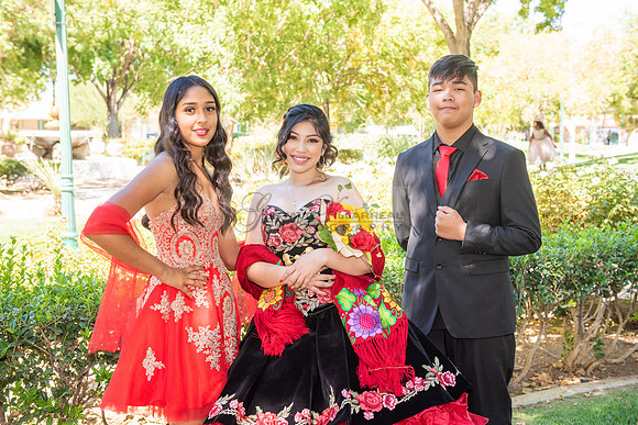 Katelynn Ramirez quinceanera celebration photography and video at Poncitlan square park in Palmdale Ca, www.gustavovillarreal.com, 323-633-8283