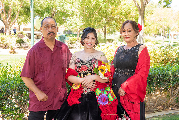 Katelynn Ramirez quinceanera celebration photography and video at Poncitlan square park in Palmdale Ca, www.gustavovillarreal.com, 323-633-8283