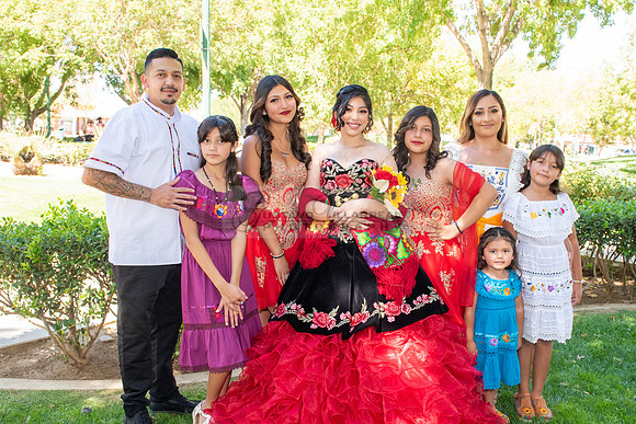 Katelynn Ramirez quinceanera celebration photography and video at Poncitlan square park in Palmdale Ca, www.gustavovillarreal.com, 323-633-8283