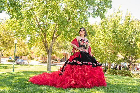 Katelynn Ramirez quinceanera celebration photography and video at Poncitlan square park in Palmdale Ca, www.gustavovillarreal.com, 323-633-8283